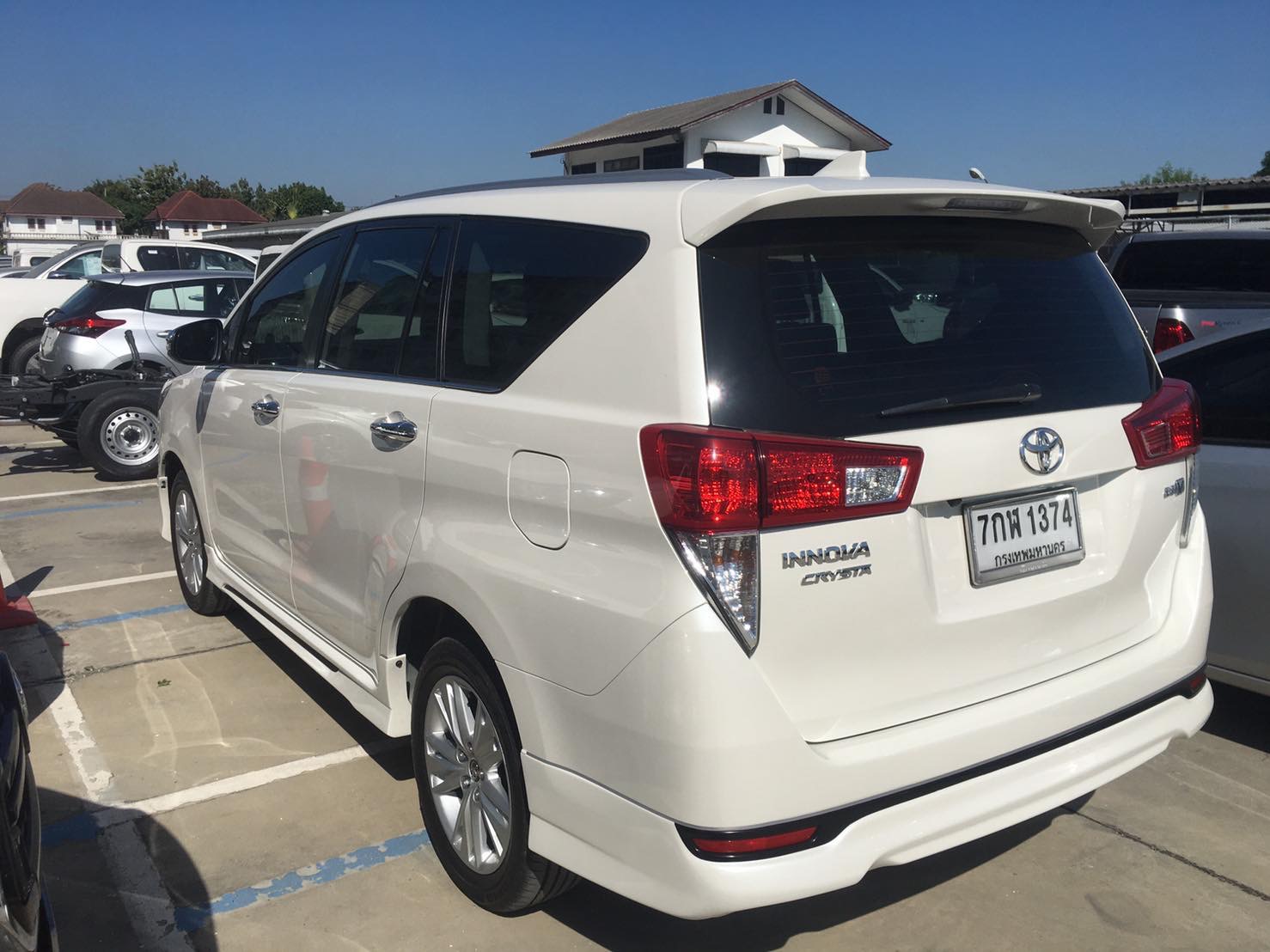 Toyota Innova ปี 2018 สีขาว (รูปที่ 6)