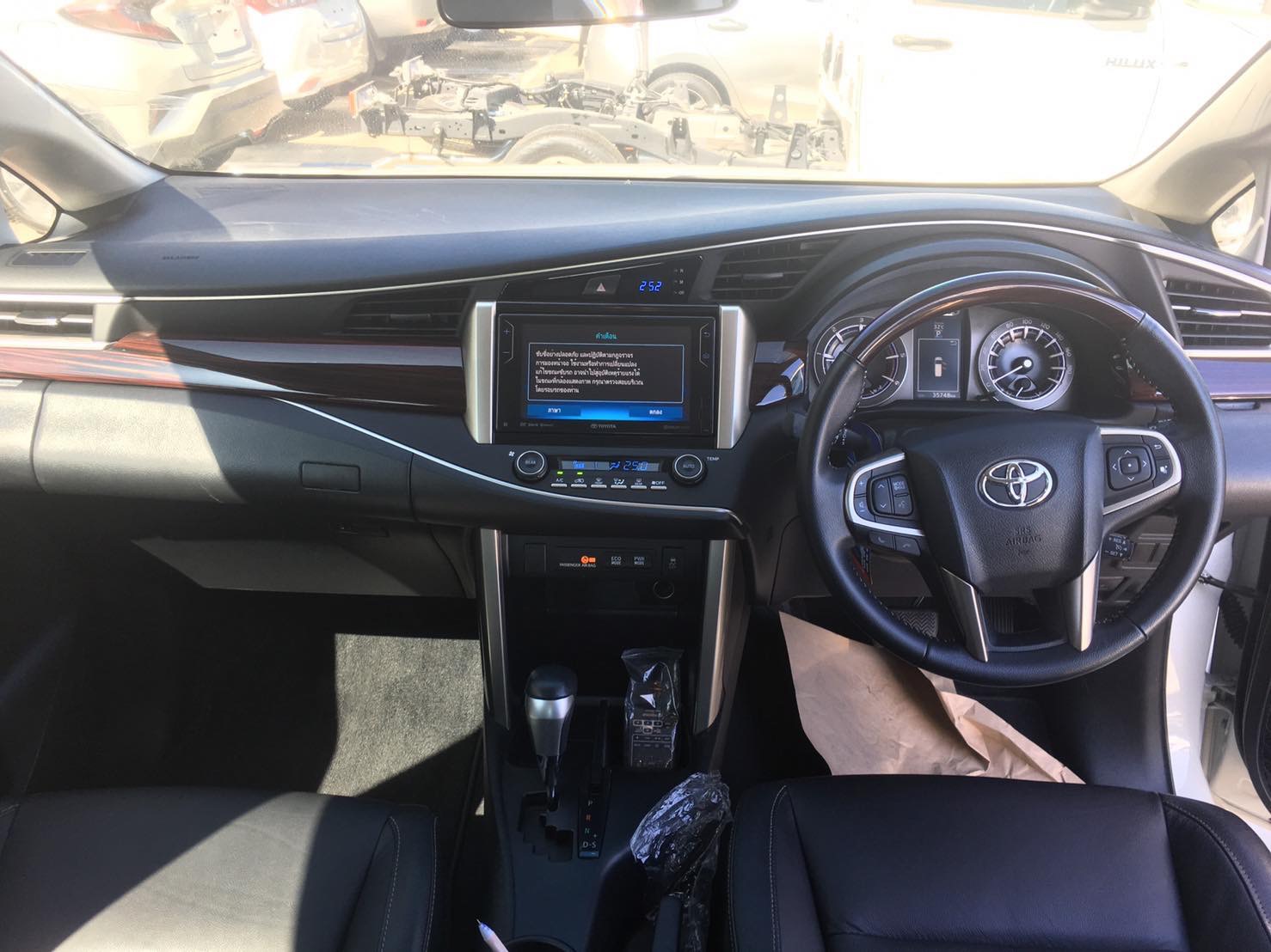 Toyota Innova ปี 2018 สีขาว (รูปที่ 11)
