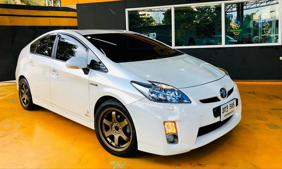 Toyota Prius ปี 2011 สีขาว