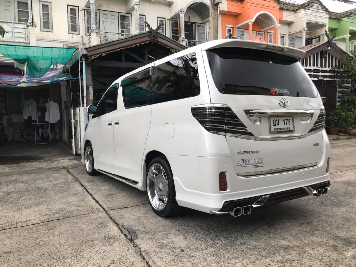 Toyota Alphard ปี 2010 สีขาว (รูปที่ 4)