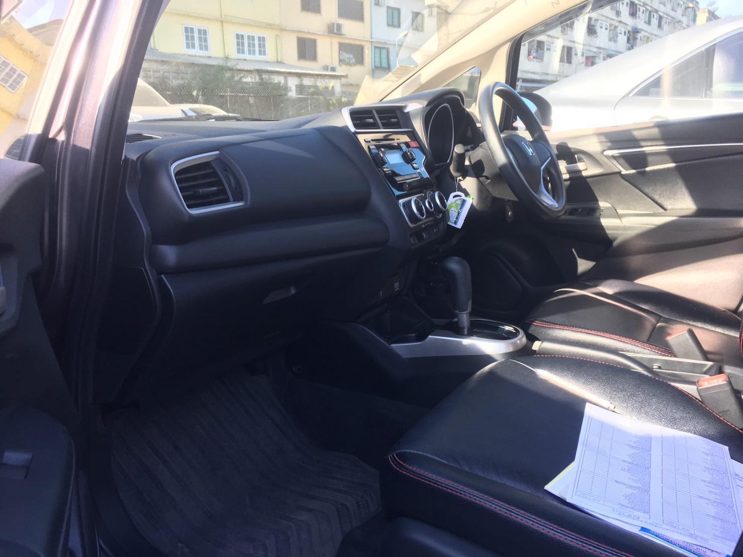 Honda Jazz GK ปี 2015 สีเทา (รูปที่ 15)