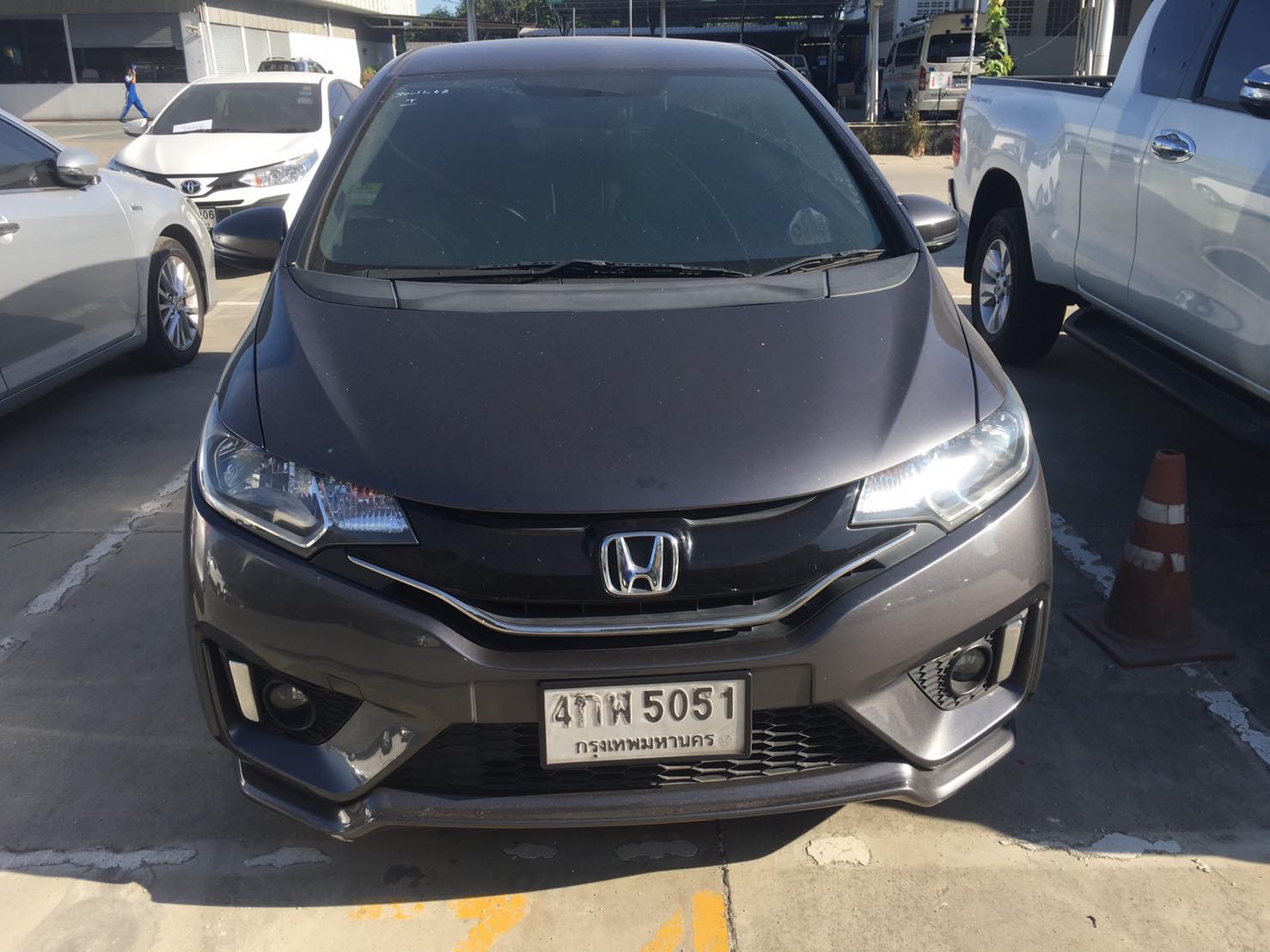 Honda Jazz GK ปี 2015 สีเทา (รูปที่ 3)