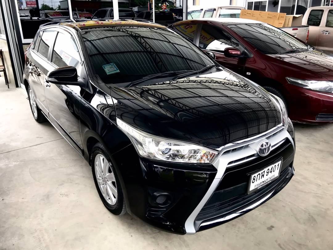Toyota Yaris Yaris ปี 2015 สีดำ (รูปที่ 2)