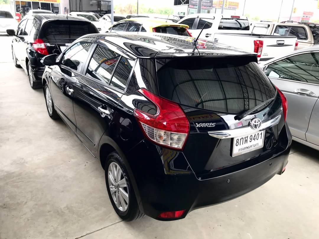 Toyota Yaris Yaris ปี 2015 สีดำ (รูปที่ 5)