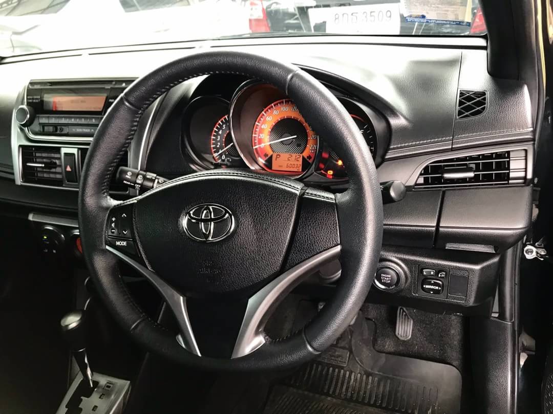Toyota Yaris Yaris ปี 2015 สีดำ (รูปที่ 15)