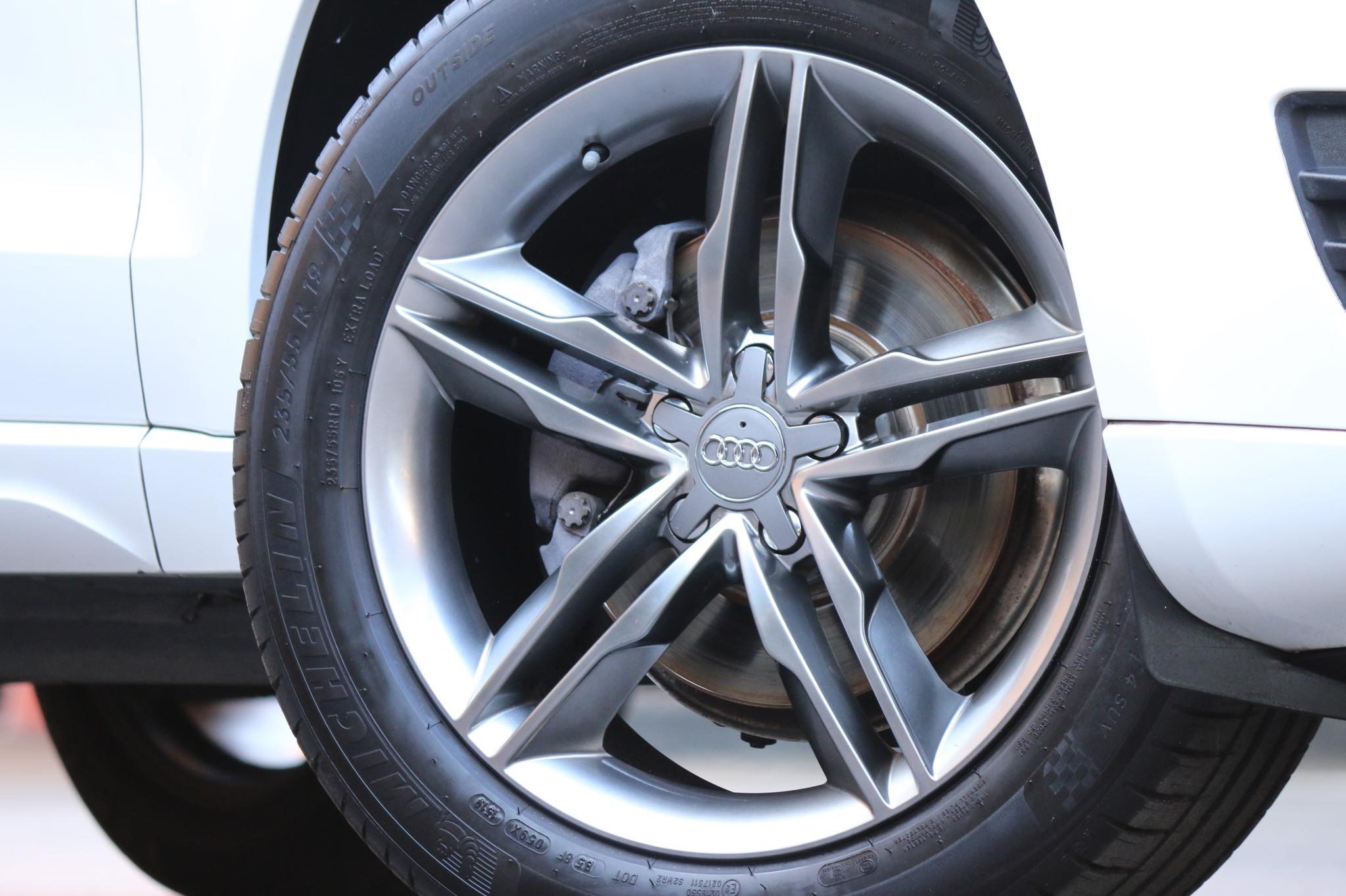 Audi Q5 (8R) ปี 2010 สีขาว (รูปที่ 17)