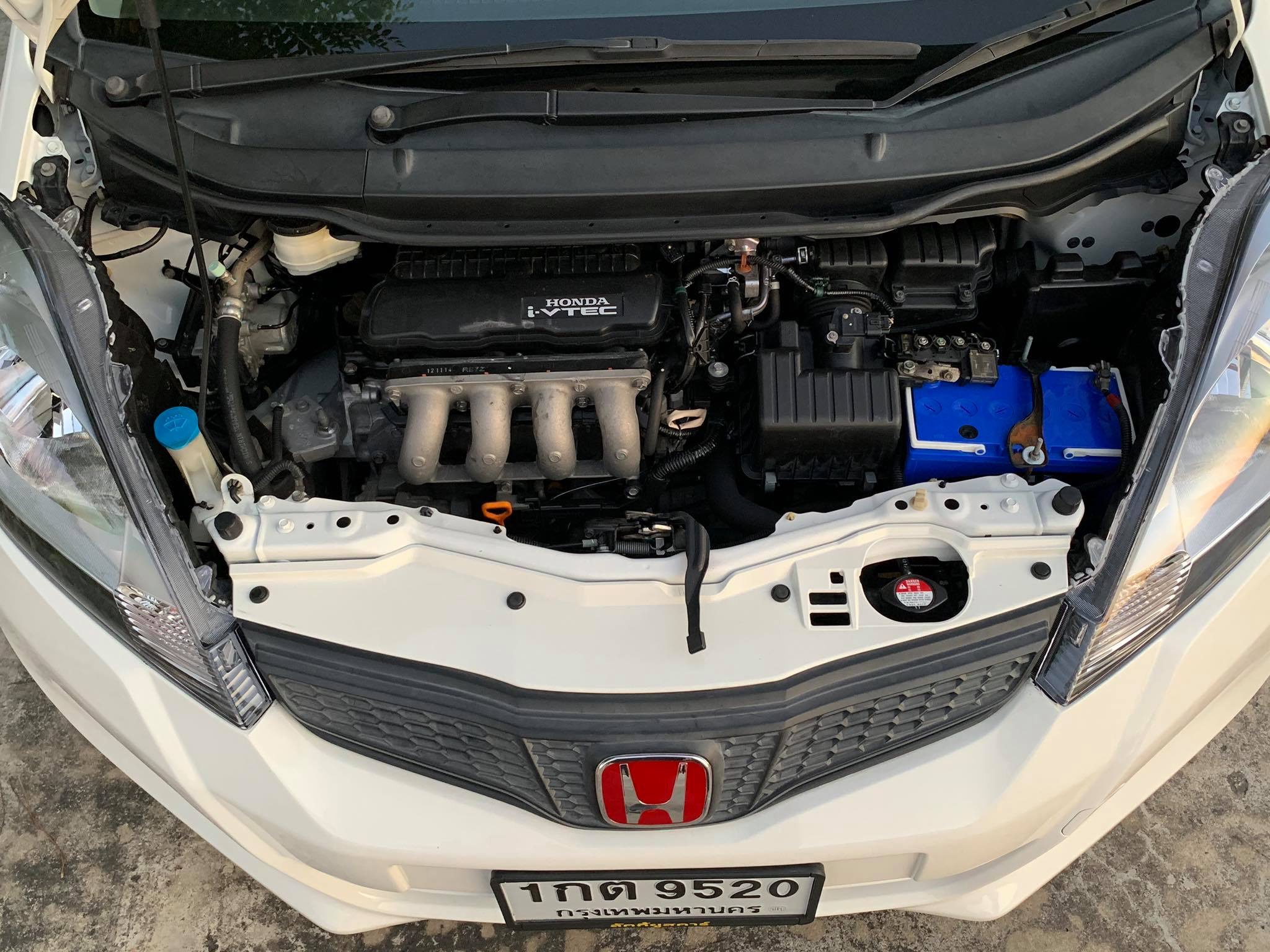 Honda Jazz GE ปี 2013 สีขาว (รูปที่ 13)