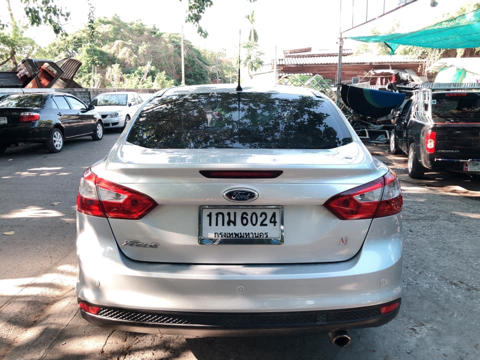 Ford Focus ปี 2012 สีเงิน (รูปที่ 5)
