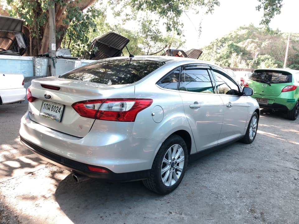 Ford Focus ปี 2012 สีเงิน (รูปที่ 13)
