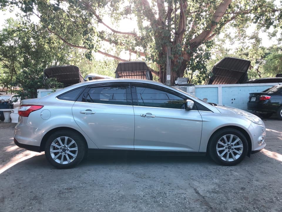 Ford Focus ปี 2012 สีเงิน (รูปที่ 14)