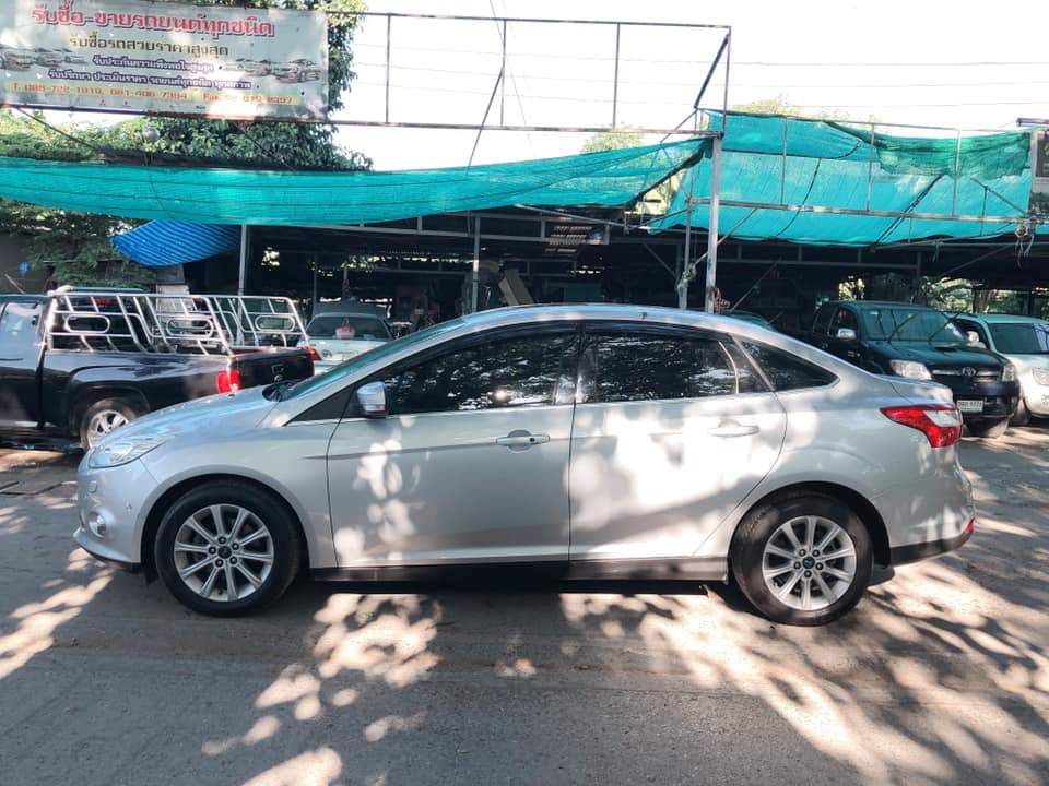 Ford Focus ปี 2012 สีเงิน (รูปที่ 11)