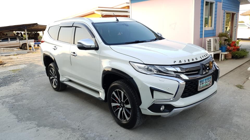 Mitsubishi Pajero Sport ปี 2018 สีขาว