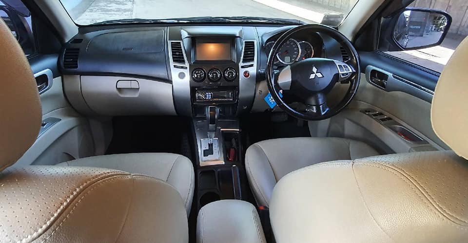Mitsubishi Pajero Sport ปี 2011 สีดำ (รูปที่ 3)