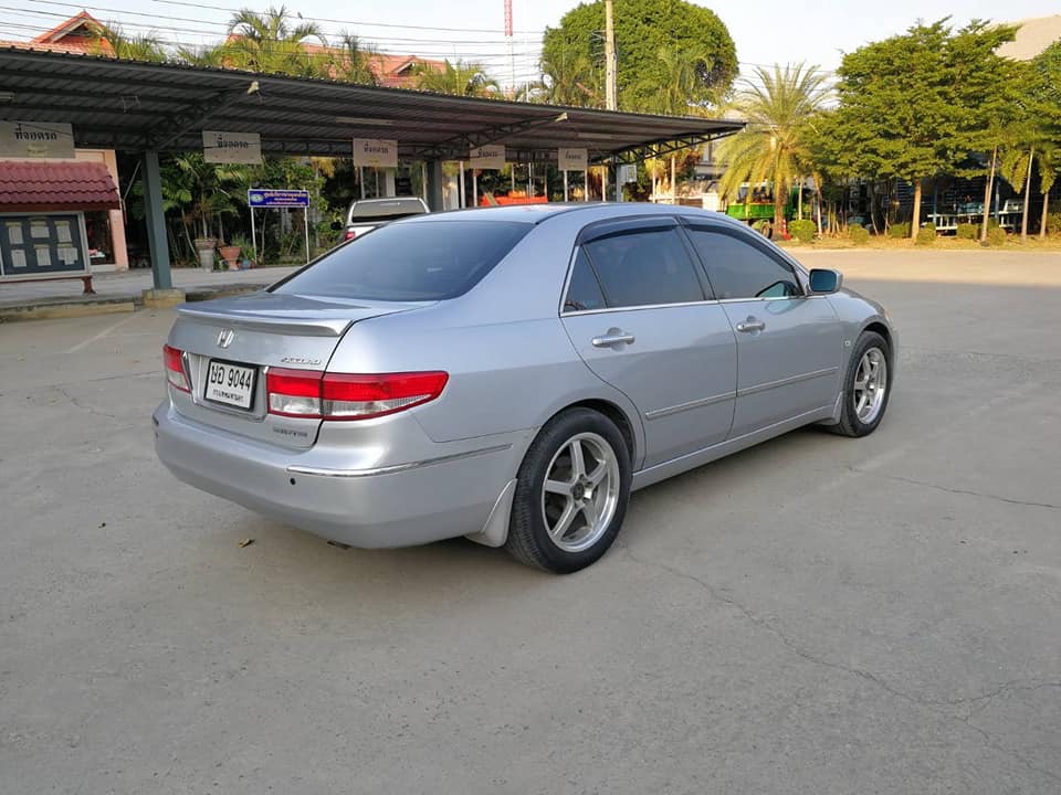 Honda Accord Gen 7 (ปลาวาฬ) ปี 2004 สีเงิน (รูปที่ 4)