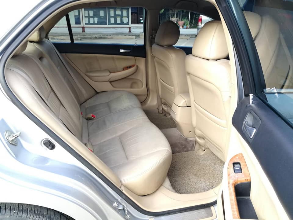 Honda Accord Gen 7 (ปลาวาฬ) ปี 2004 สีเงิน (รูปที่ 6)