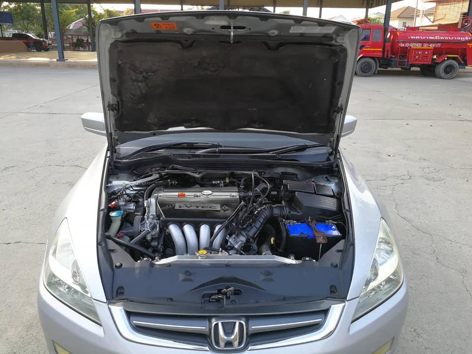 Honda Accord Gen 7 (ปลาวาฬ) ปี 2004 สีเงิน (รูปที่ 8)