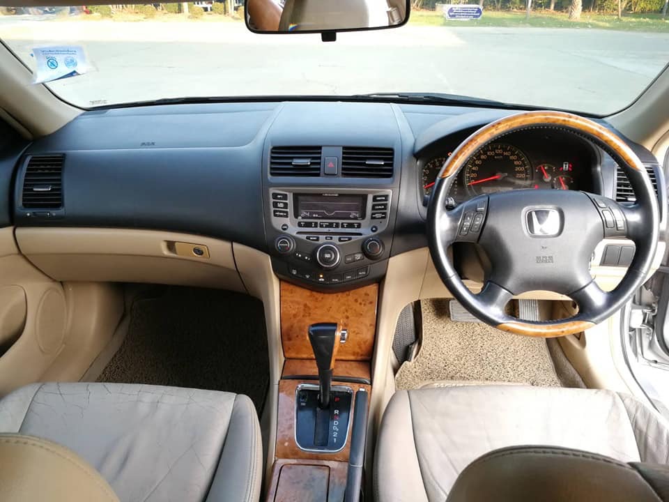 Honda Accord Gen 7 (ปลาวาฬ) ปี 2004 สีเงิน (รูปที่ 7)