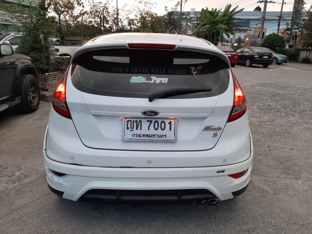 Ford Fiesta ปี 2012 สีขาว (รูปที่ 2)