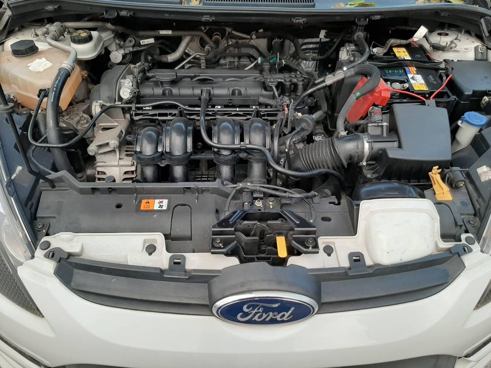 Ford Fiesta ปี 2012 สีขาว (รูปที่ 12)