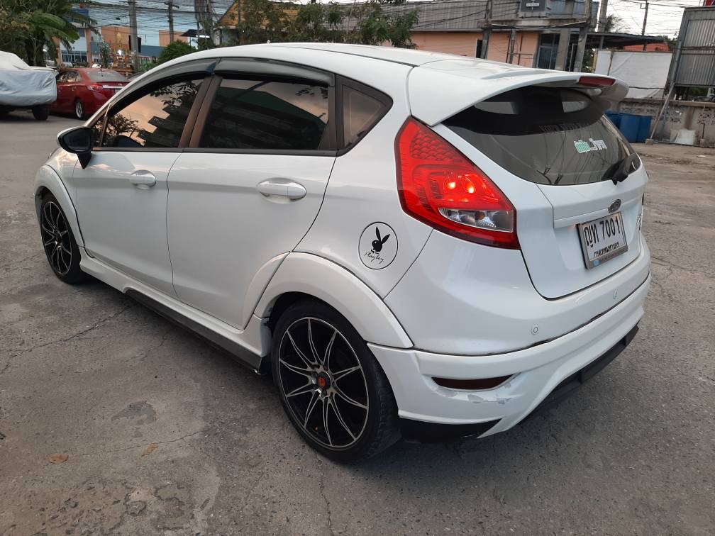 Ford Fiesta ปี 2012 สีขาว (รูปที่ 3)