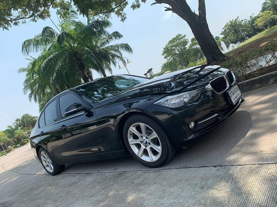 BMW 3 Series Gen6 F30 320i ปี 2014 สีดำ (รูปที่ 20)