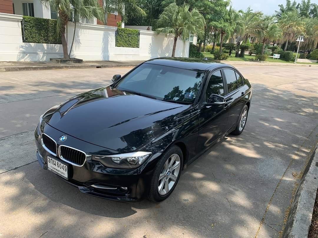 BMW 3 Series Gen6 F30 320i ปี 2014 สีดำ (รูปที่ 18)