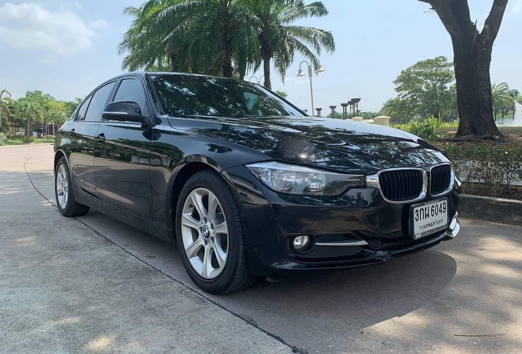 BMW 3 Series Gen6 F30 320i ปี 2014 สีดำ
