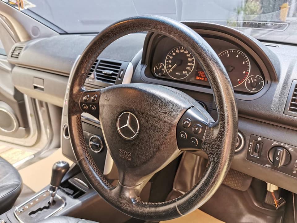 Mercedes-Benz A-Class W169 A170 ปี 2009 สีเงิน (รูปที่ 10)