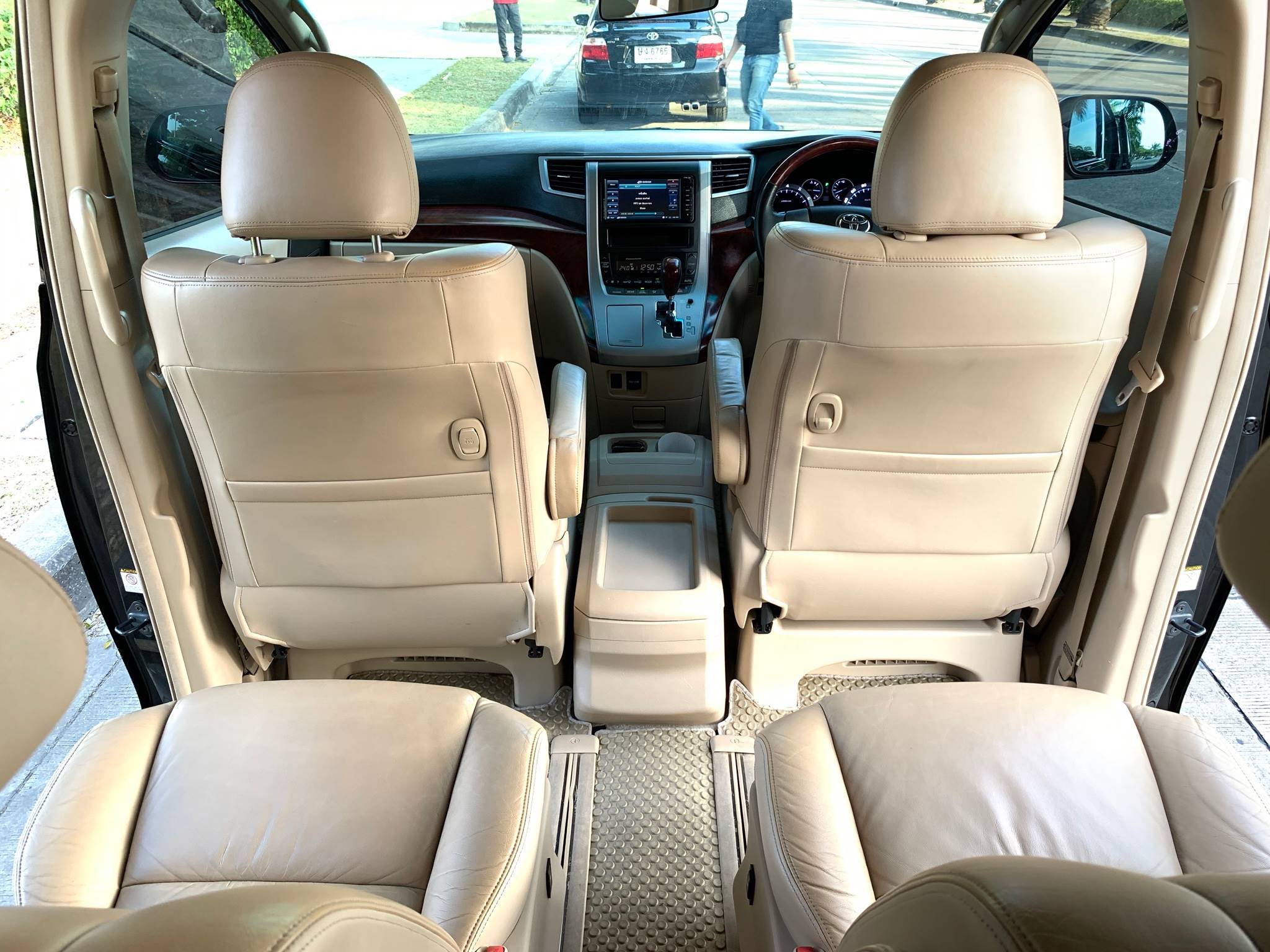 Toyota Alphard ปี 2009 สีดำ (รูปที่ 8)