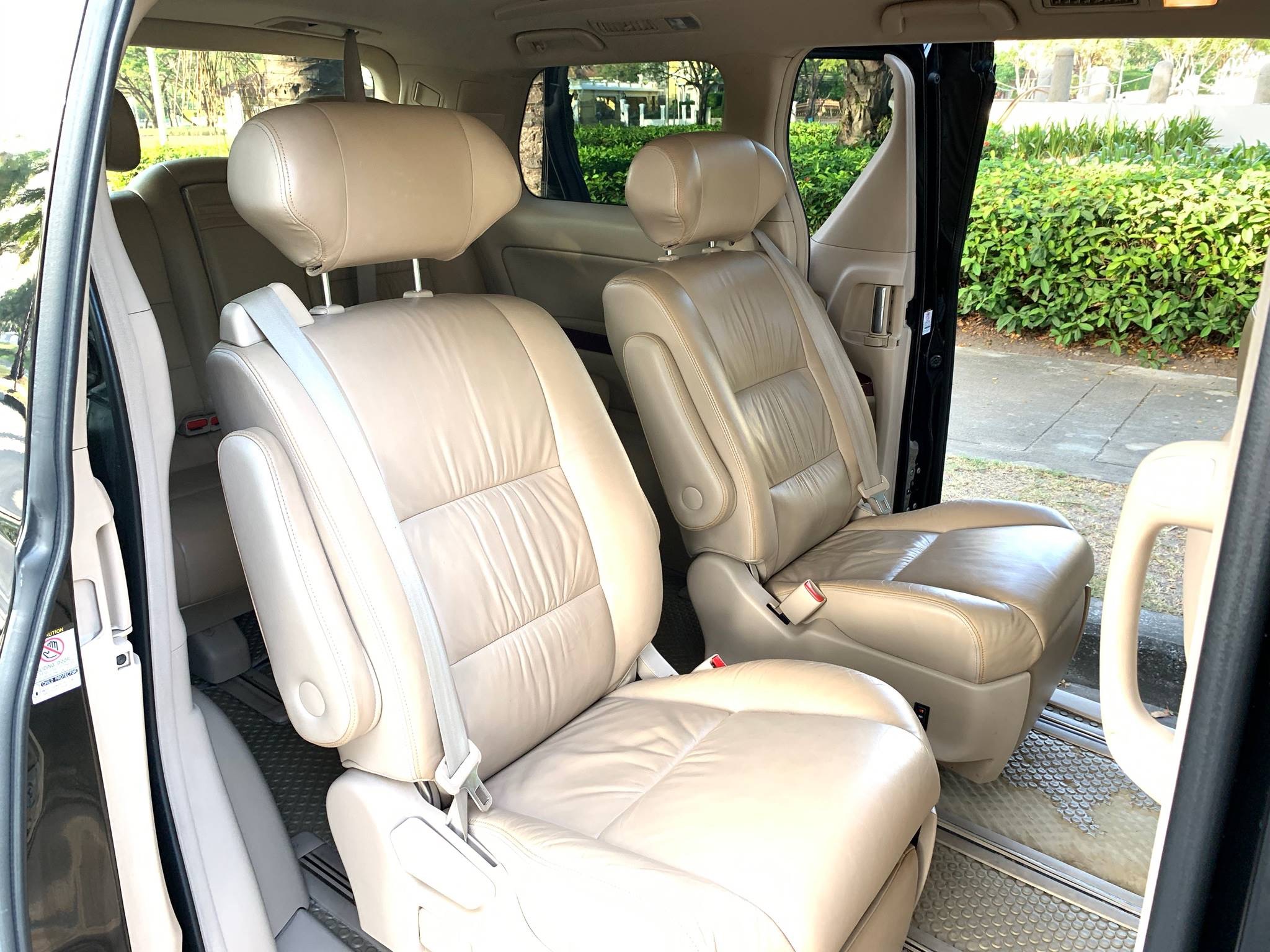 Toyota Alphard ปี 2009 สีดำ (รูปที่ 7)