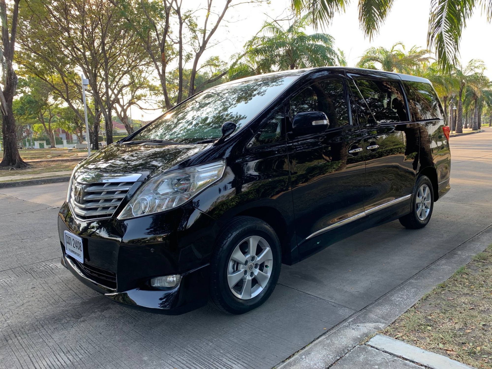 Toyota Alphard ปี 2009 สีดำ (รูปที่ 14)