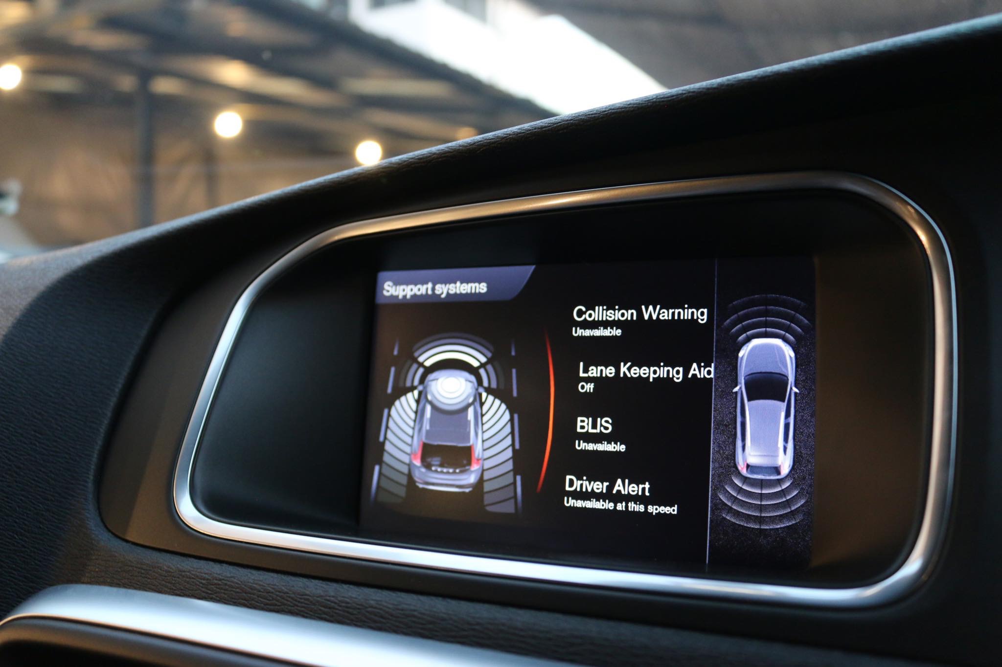 Volvo V40 ปี 2014 สีดำ (รูปที่ 17)