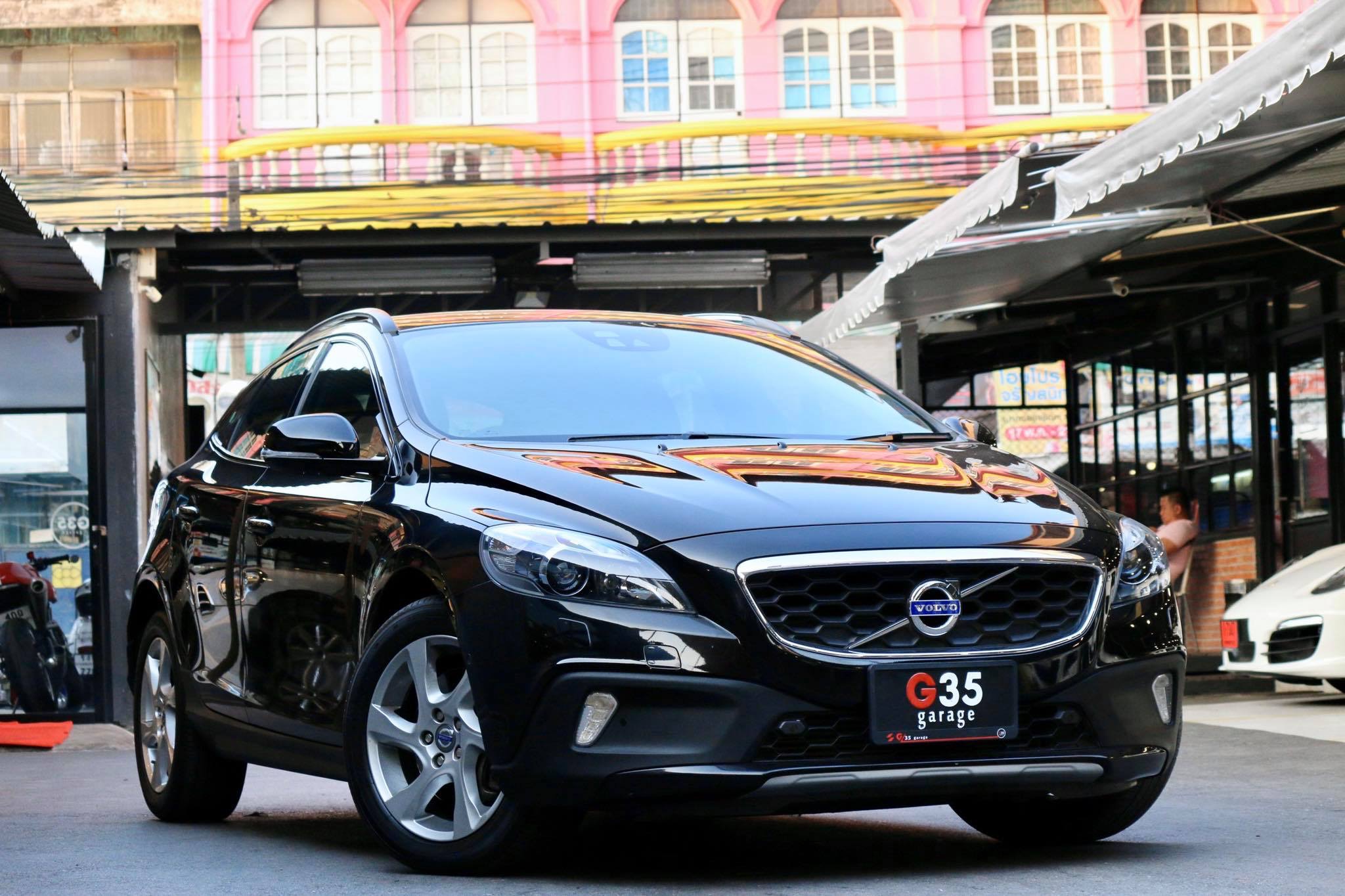 Volvo V40 ปี 2014 สีดำ (รูปที่ 2)