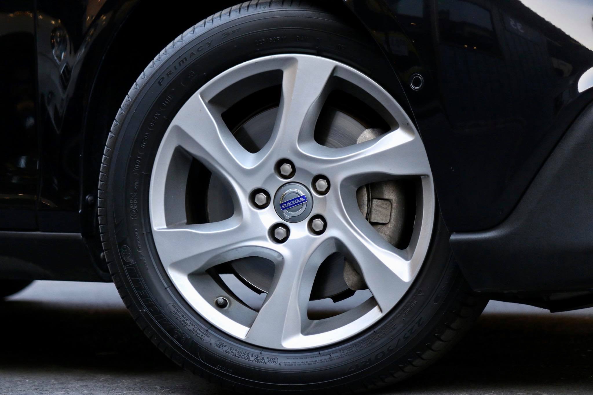 Volvo V40 ปี 2014 สีดำ (รูปที่ 8)