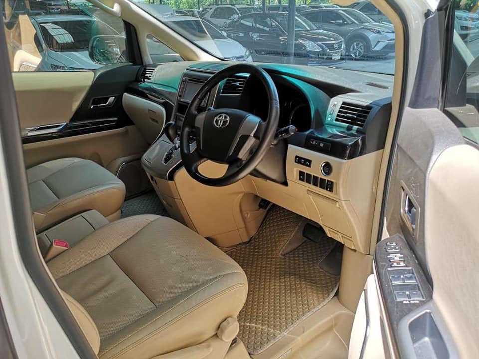 Toyota Alphard ปี 2014 สีขาว (รูปที่ 6)