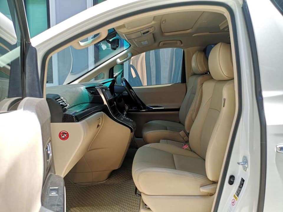 Toyota Alphard ปี 2014 สีขาว