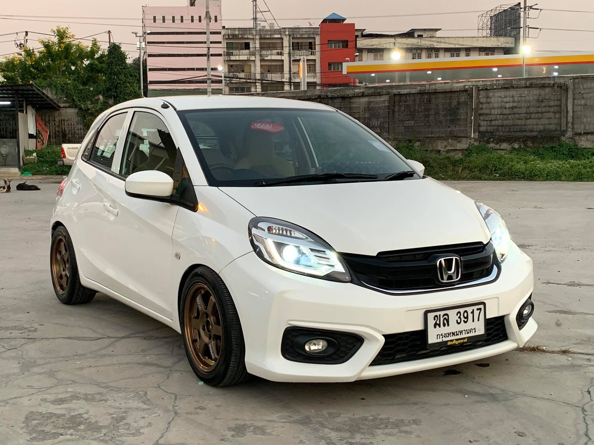 Honda Brio ปี 2012 สีขาว