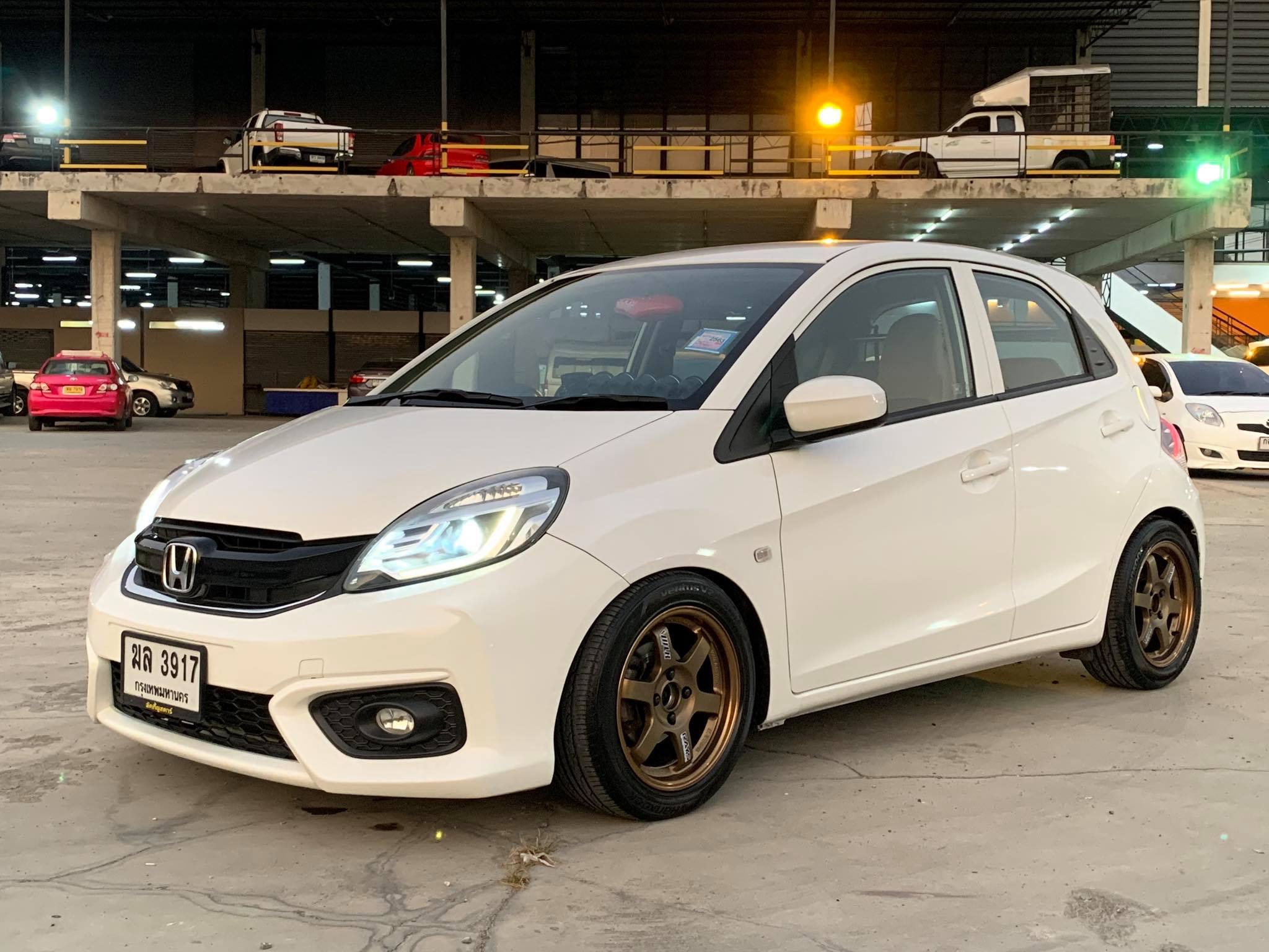 Honda Brio ปี 2012 สีขาว (รูปที่ 8)