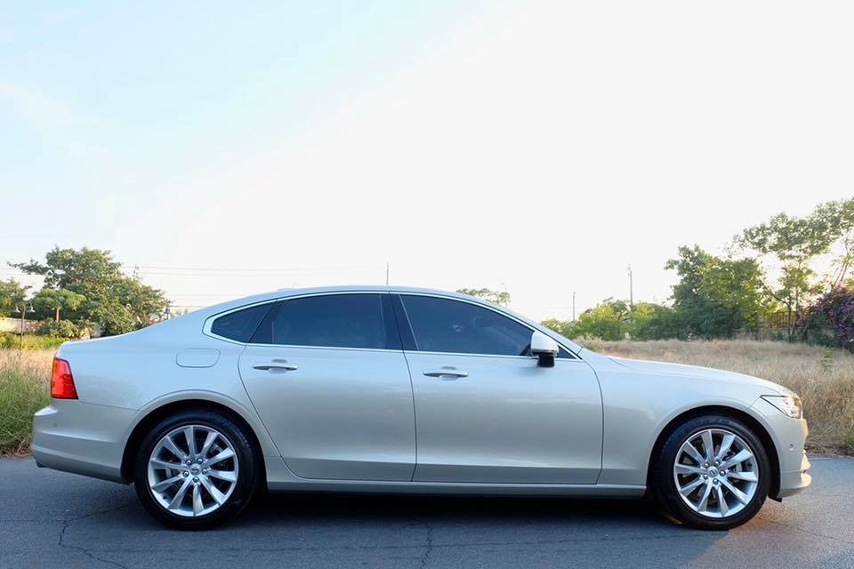 Volvo S90 ปี 2018 สีเงิน (รูปที่ 4)