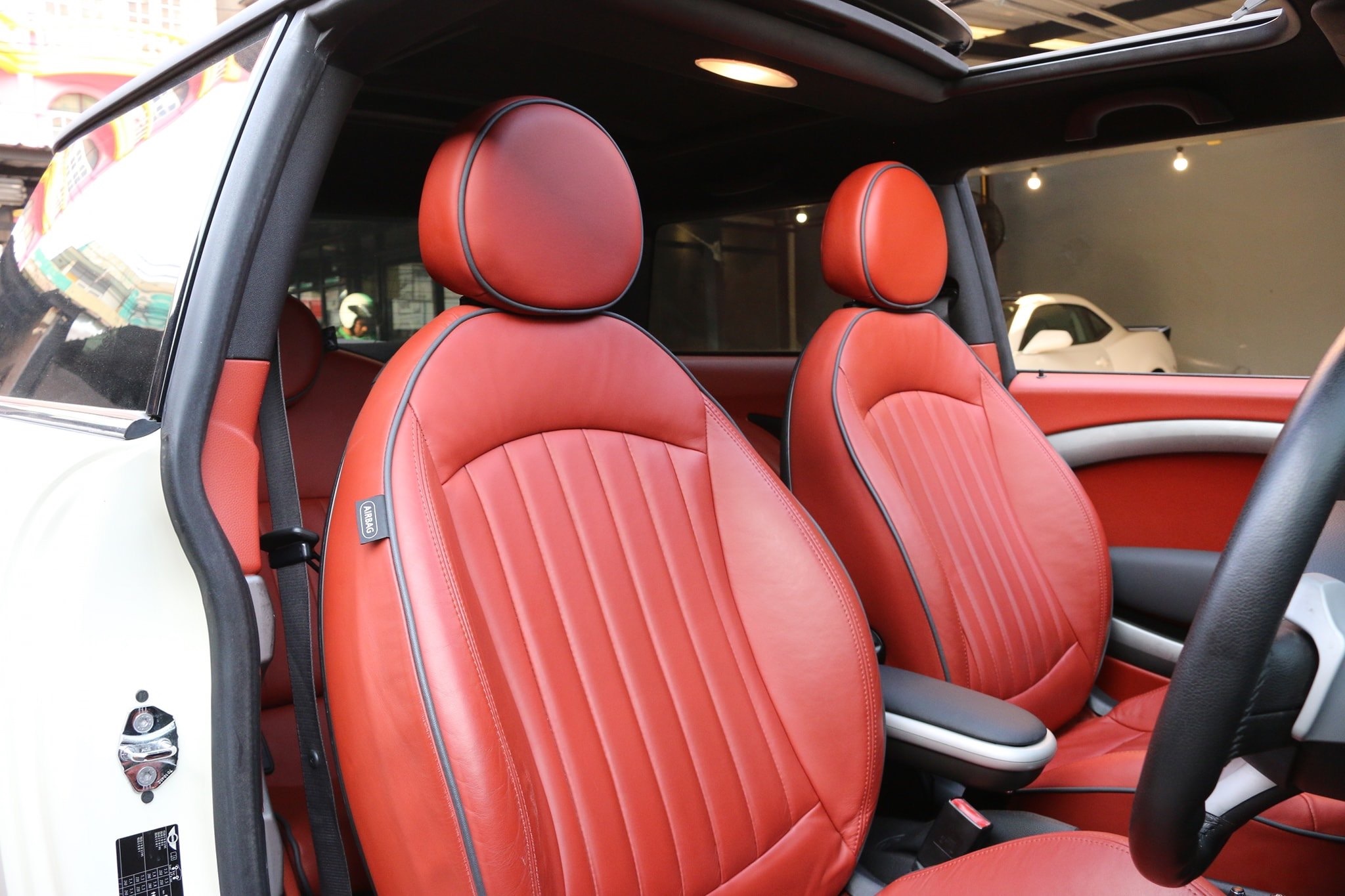 Mini Hatch (Cooper) Gen2 R56 ปี 2008 สีขาว (รูปที่ 14)