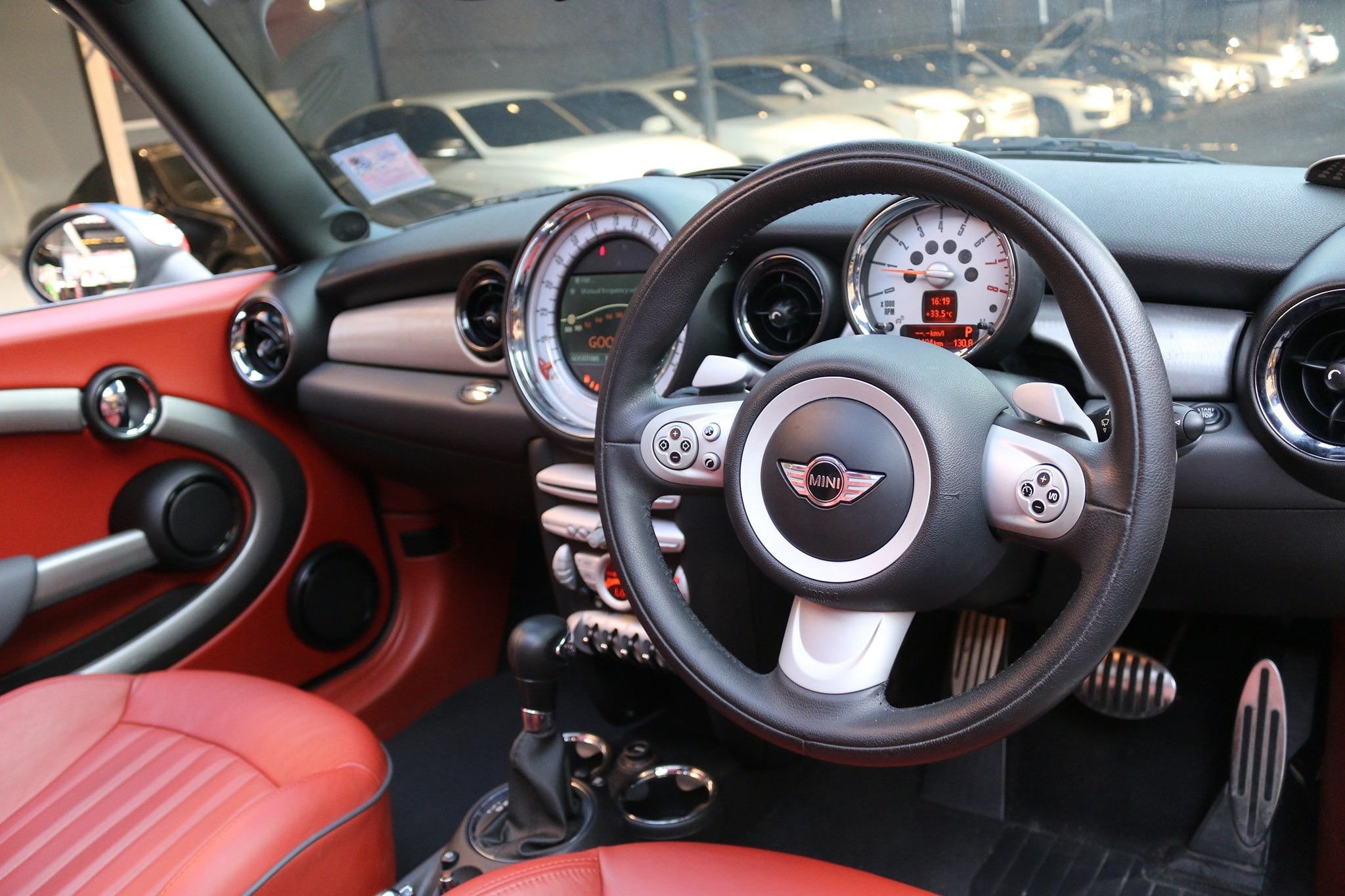 Mini Hatch (Cooper) Gen2 R56 ปี 2008 สีขาว (รูปที่ 13)
