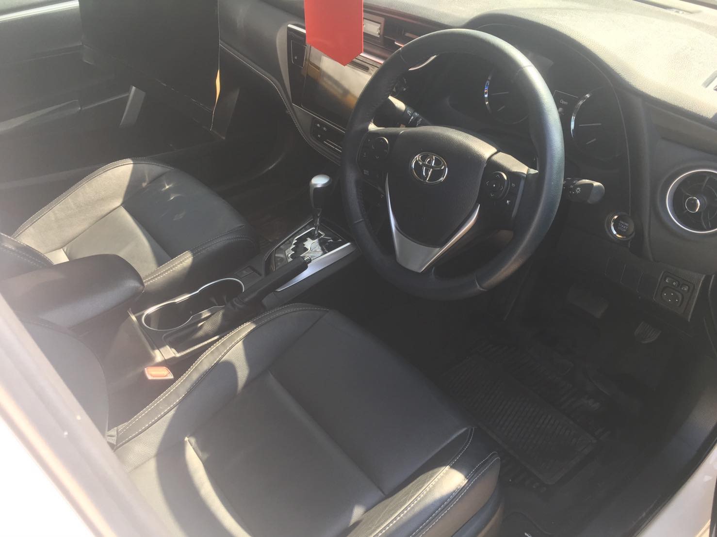 Toyota Corolla Altis ไมเนอร์เชนจ์ 17-19 ปี 2018 สีขาว (รูปที่ 11)