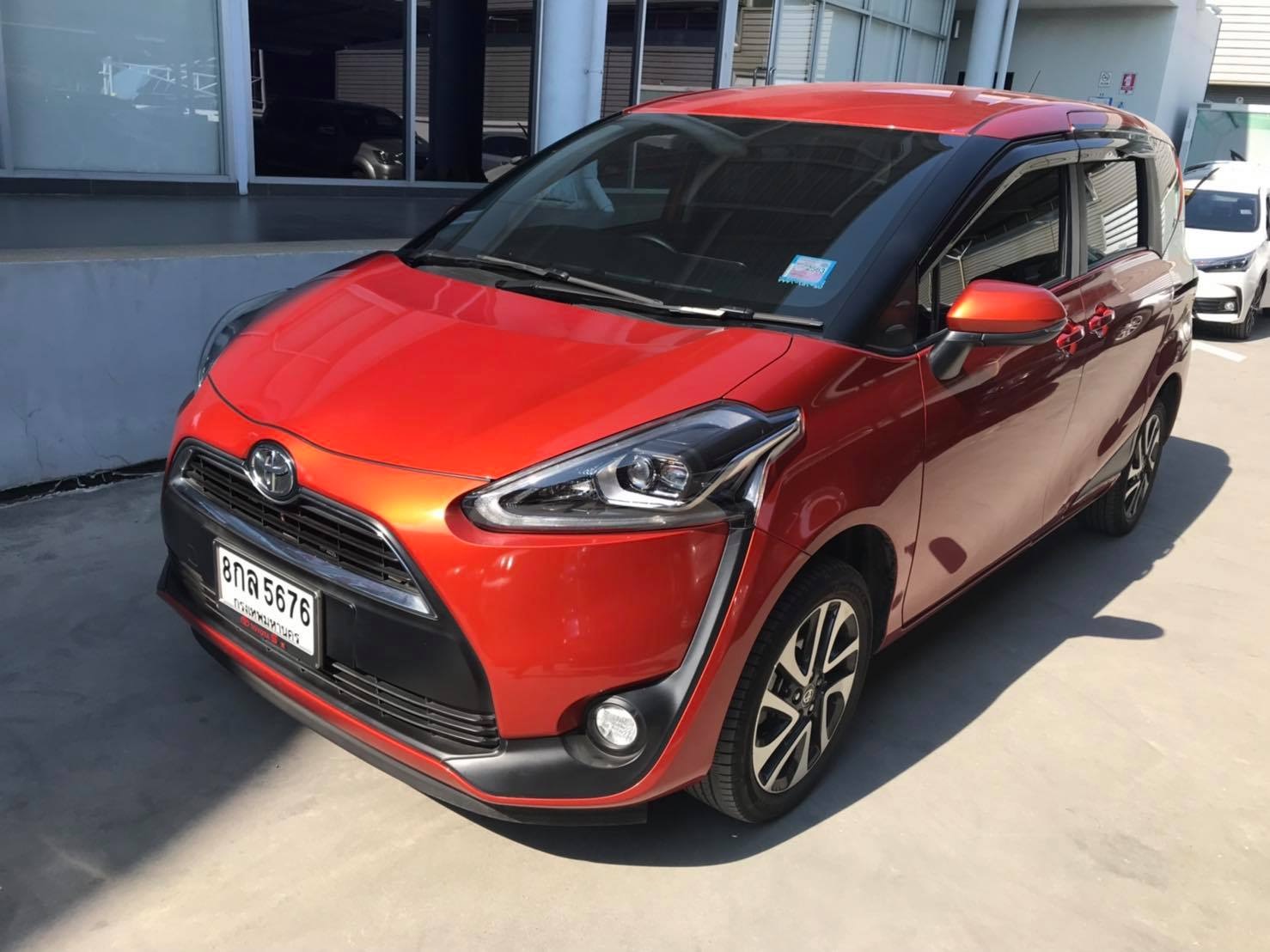 Toyota Sienta ปี 2019 สีส้ม