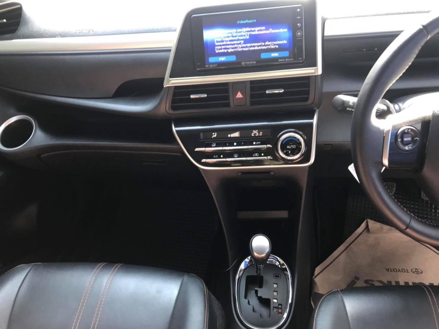 Toyota Sienta ปี 2019 สีส้ม (รูปที่ 9)