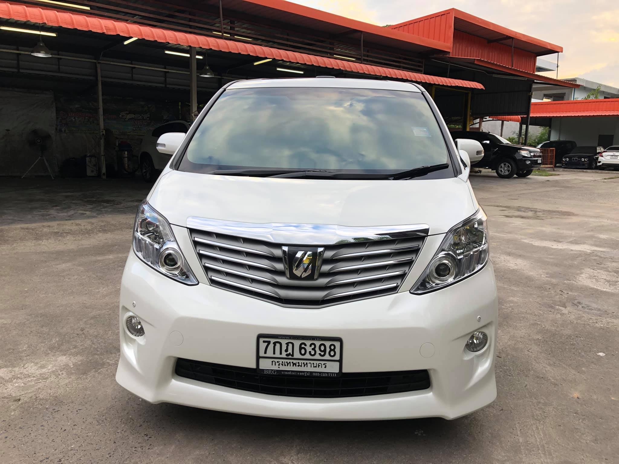 Toyota Alphard ปี 2010 สีขาว