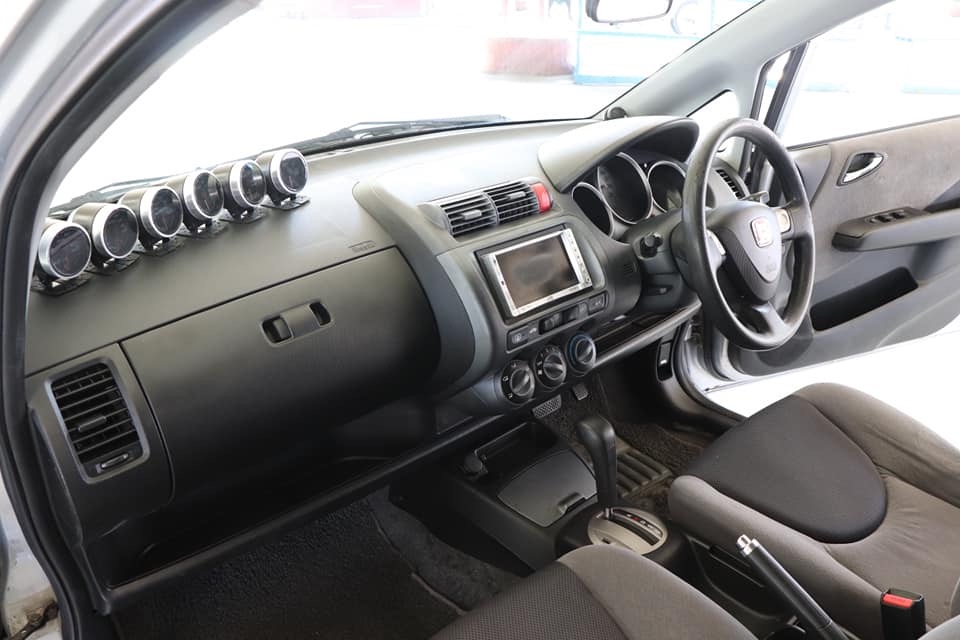 Honda Jazz GD ปี 2004 สีเงิน (รูปที่ 8)