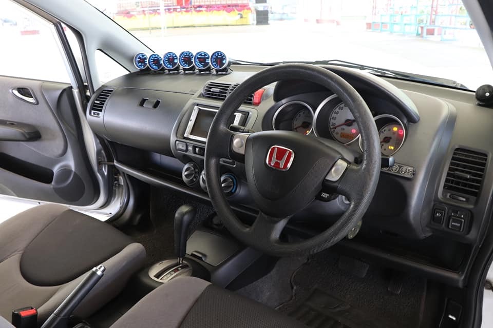 Honda Jazz GD ปี 2004 สีเงิน (รูปที่ 4)