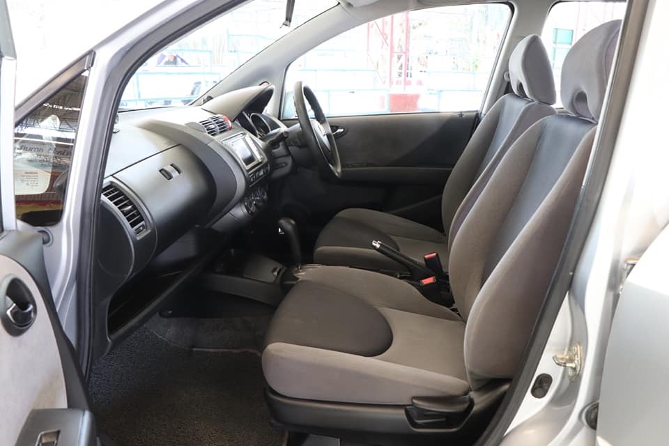 Honda Jazz GD ปี 2004 สีเงิน (รูปที่ 6)