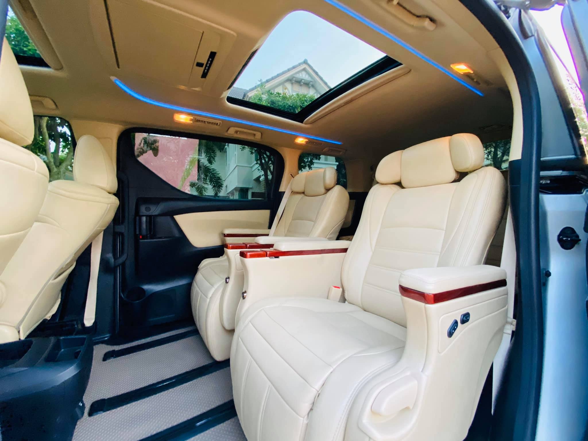 Toyota Alphard ปี 2017 สีขาว (รูปที่ 9)