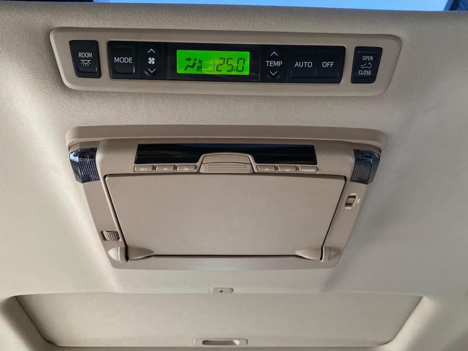 Toyota Alphard ปี 2013 สีดำ (รูปที่ 10)